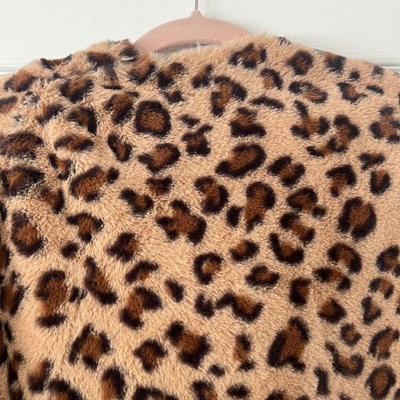 Tickled Pink Cheetah Oversized Hooded Poncho Mobwife - Picture 5 of 6